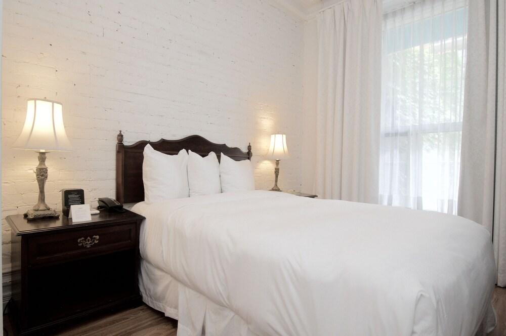 Hotel Ambrose House & Cafe - Self Check-in