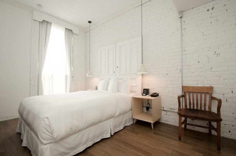 Ambrose House & Cafe - Self Check-in Montreal