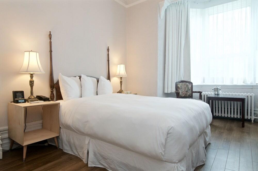 Hotel Ambrose House & Cafe - Self Check-in 3*