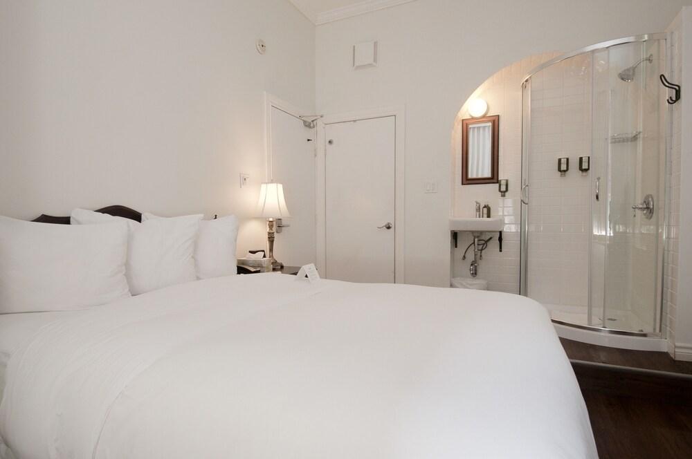 Ambrose House & Cafe - Self Check-in 3* Montreal