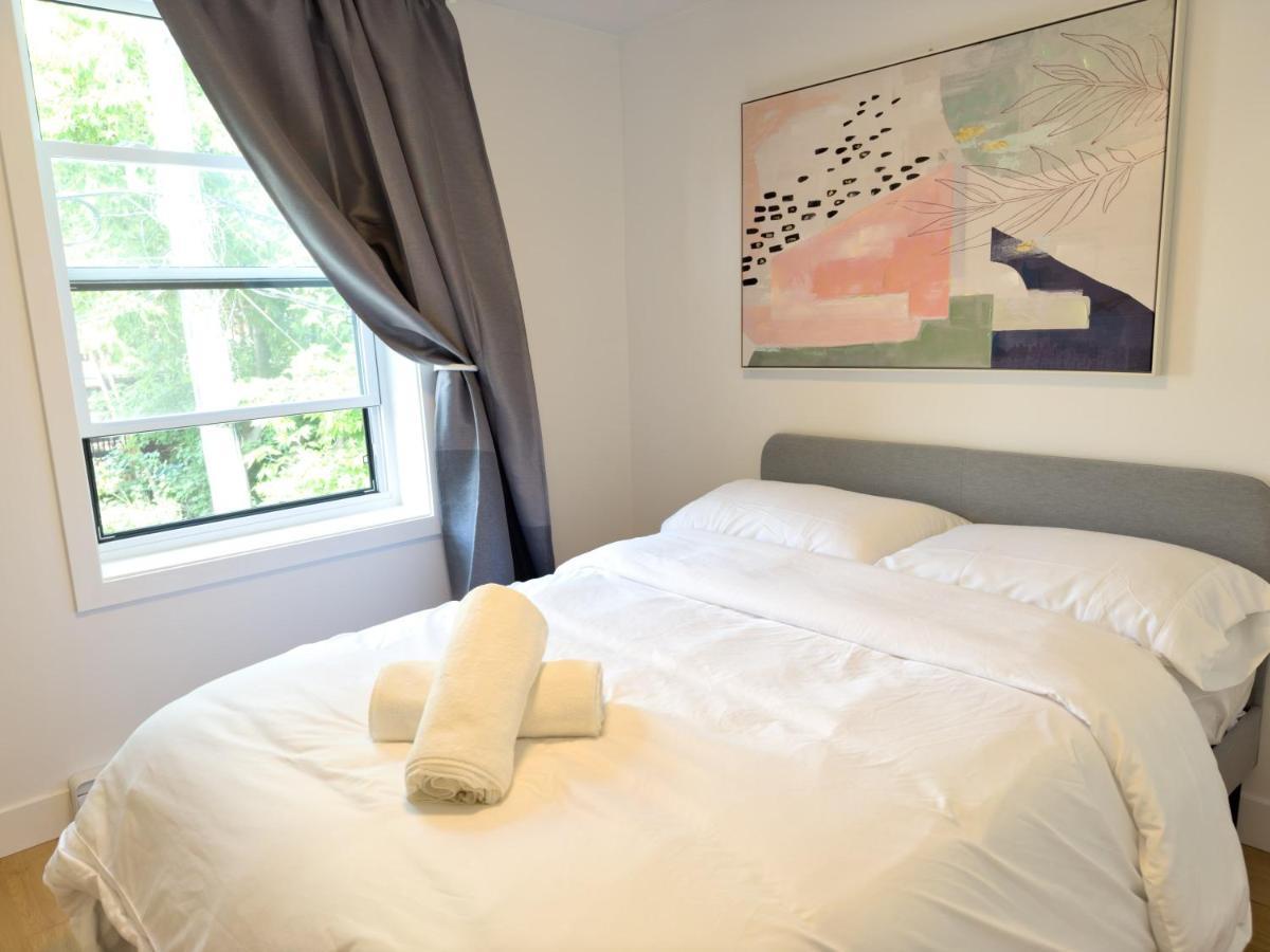 Bright And Large 3 Bedr Downtown 2mins To Metro * Montreal