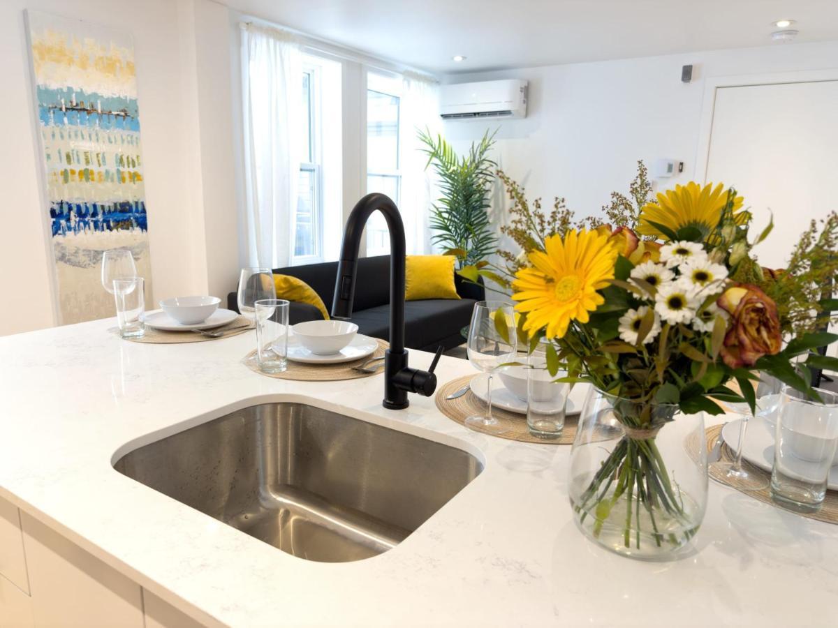 Bright And Large 3 Bedr Downtown 2mins To Metro Apartment