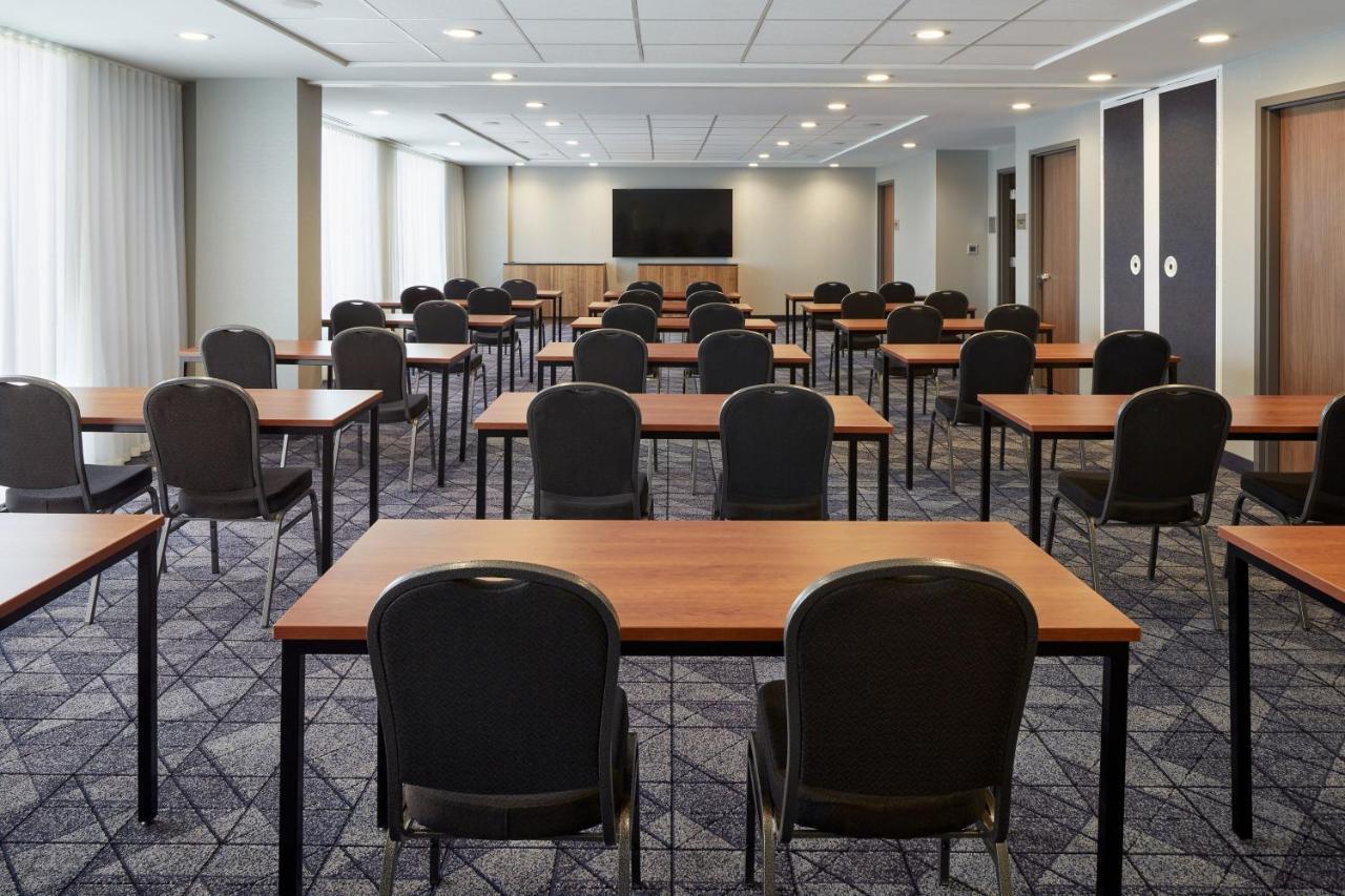 Courtyard Midtown 4* Montreal