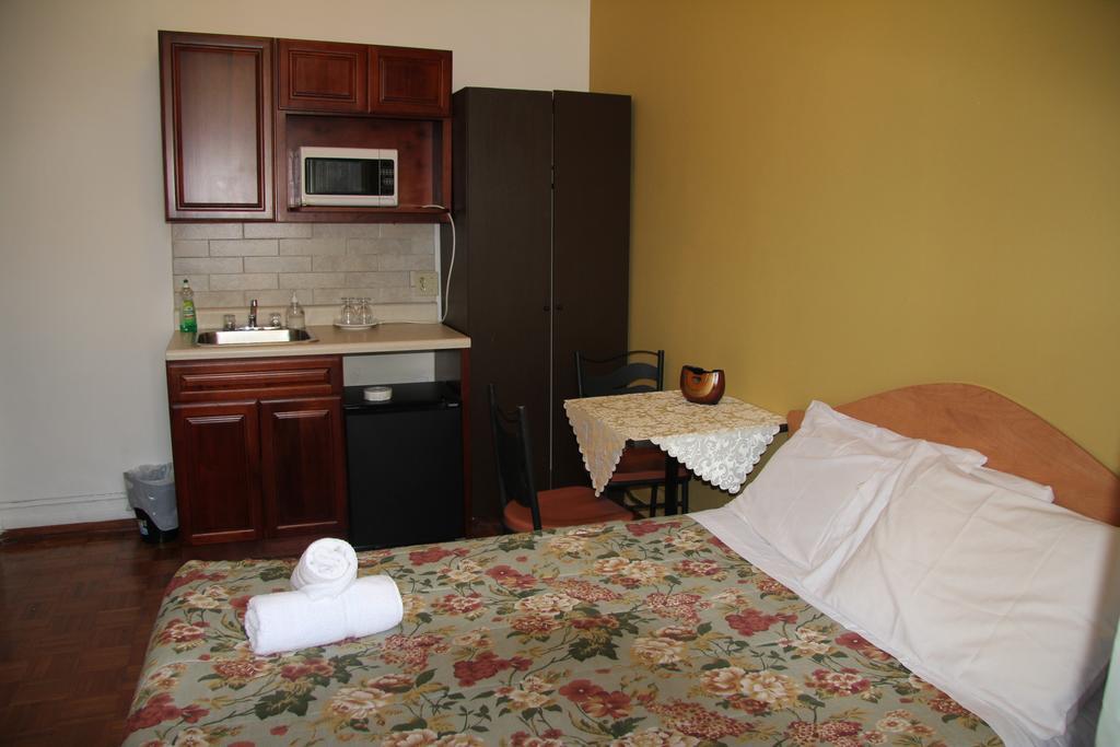 Classic Hotel Montreal