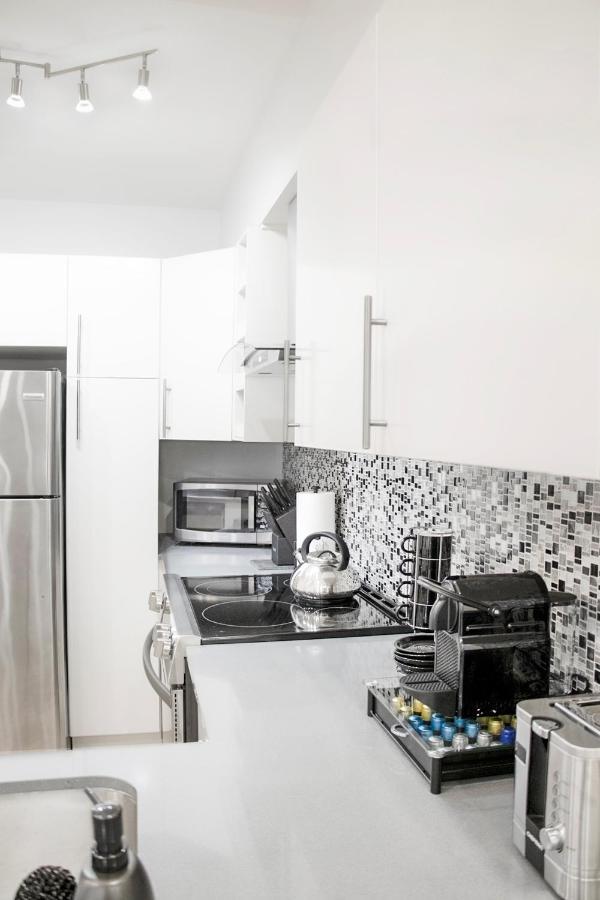 Apartment Chic 1-bedroom Retreat In Montreal's Vibrant Plateau Mont-royal Area - 3 Montreal