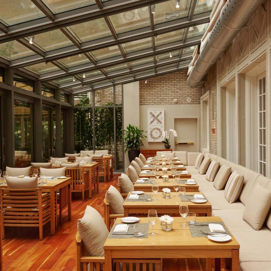 The Ritz-carlton, Hotel