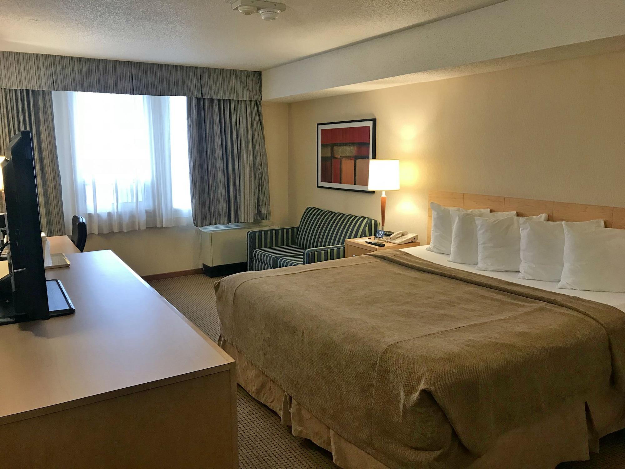 Hotel Quality And East 3*