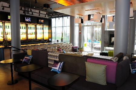 Aloft Airport 3* Montreal