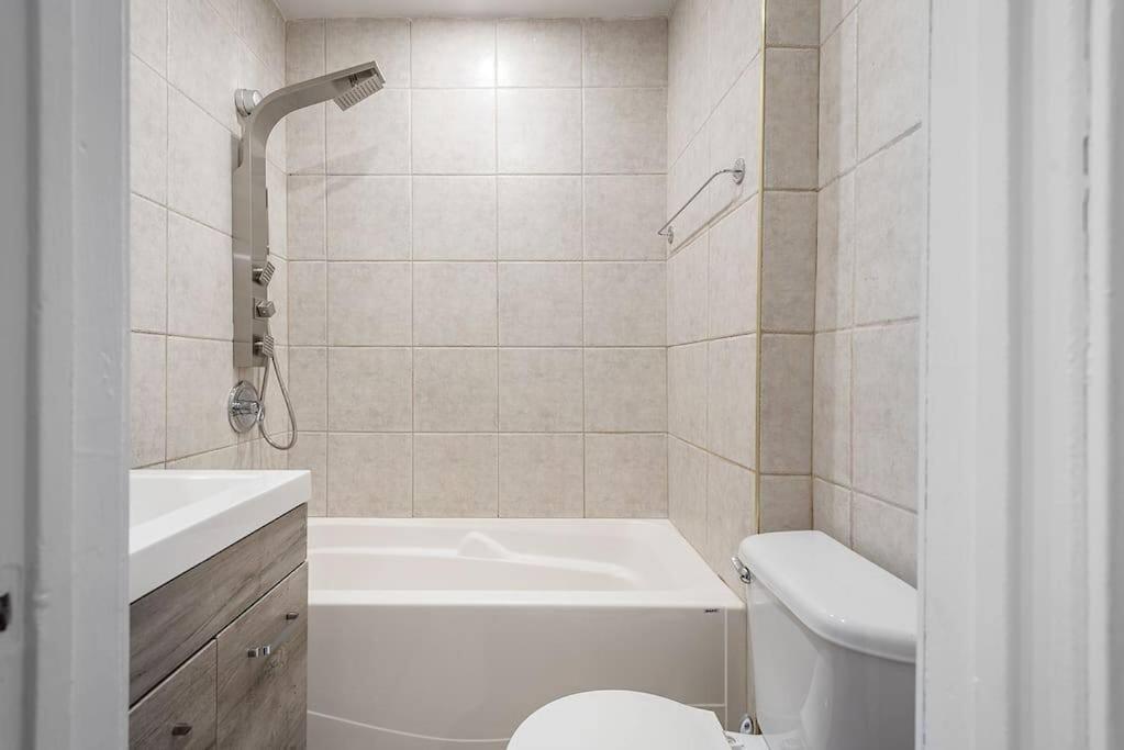 Apartment Modest 4bedr Apt - 5mins Walk From Parc Lafontaine