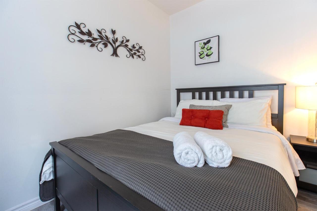Moderne Mtl Downtown 2bdr - 4404 Apartment