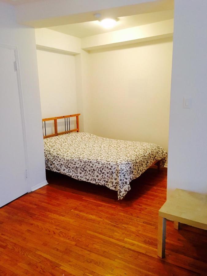 Stylish Apartment: Comfortable In The Golden Square Mile *