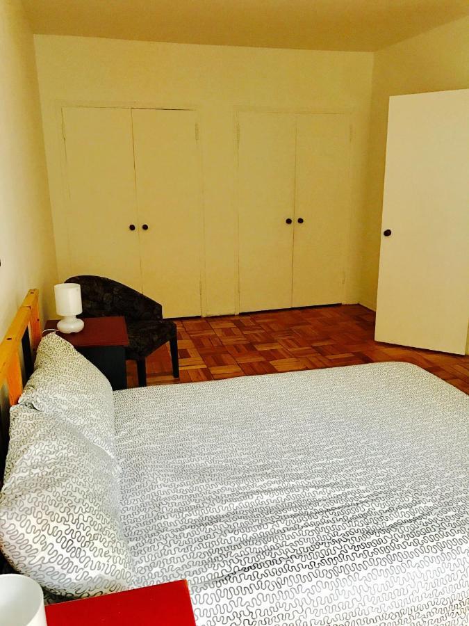 Stylish Apartment: Comfortable In The Golden Square Mile