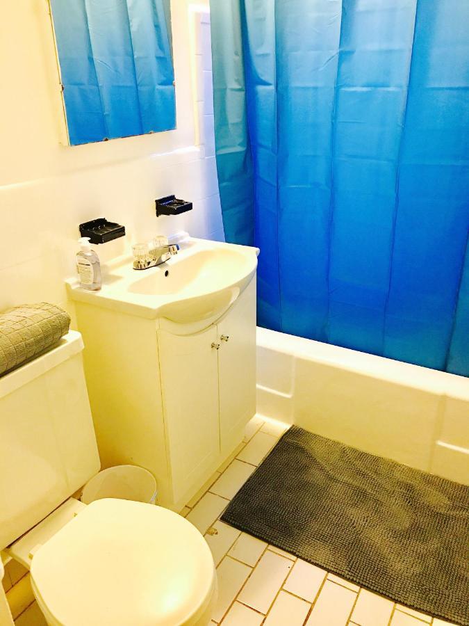 Apartment Stylish Apartment: Comfortable In The Golden Square Mile Montreal