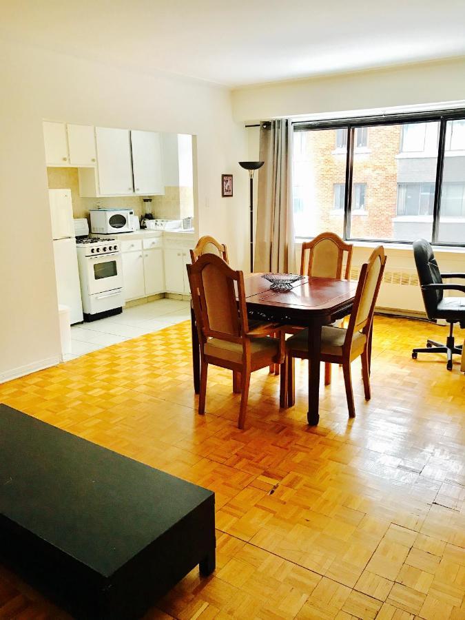 Stylish Apartment: Comfortable In The Golden Square Mile Montreal