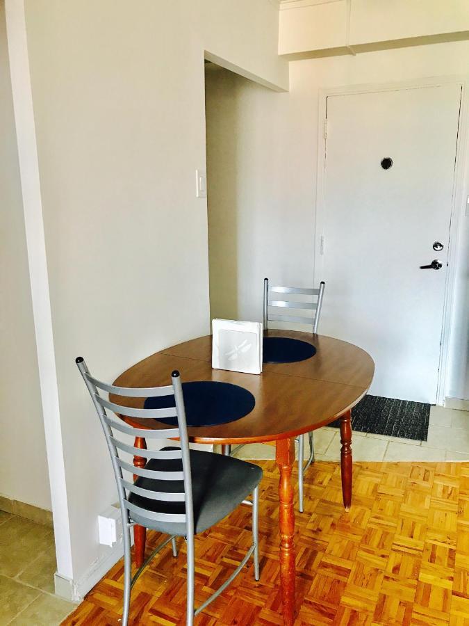 Apartment Stylish Apartment: Comfortable In The Golden Square Mile Montreal