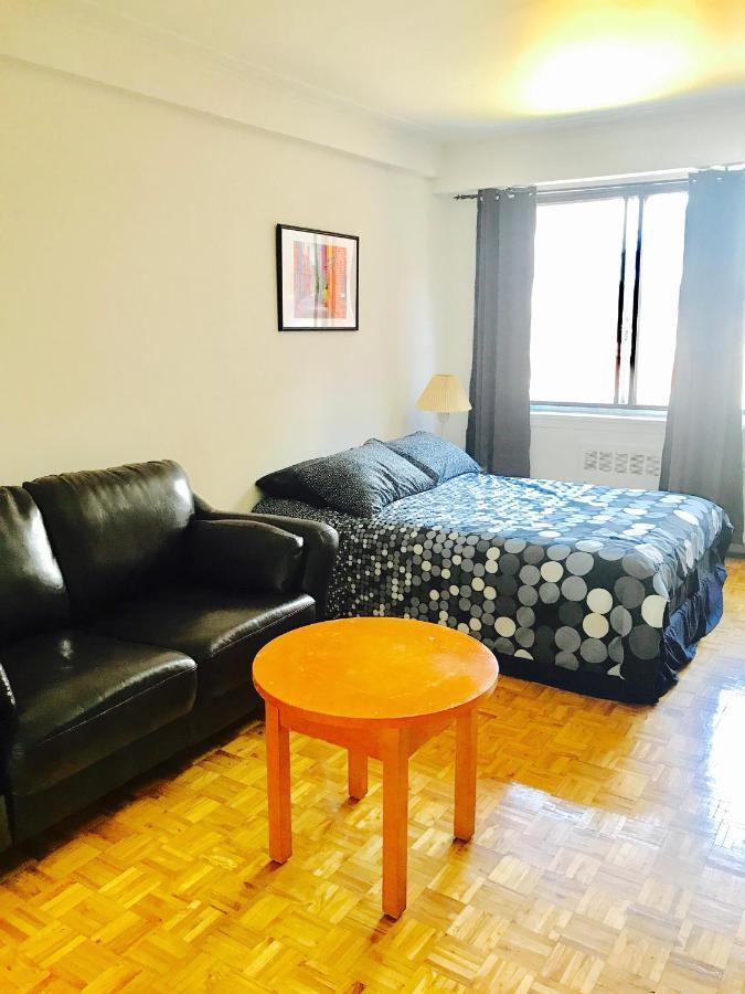 Apartment Stylish Apartment: Comfortable In The Golden Square Mile Montreal