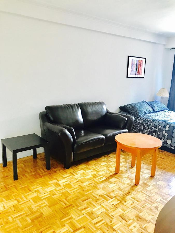 Apartment Stylish Apartment: Comfortable In The Golden Square Mile *