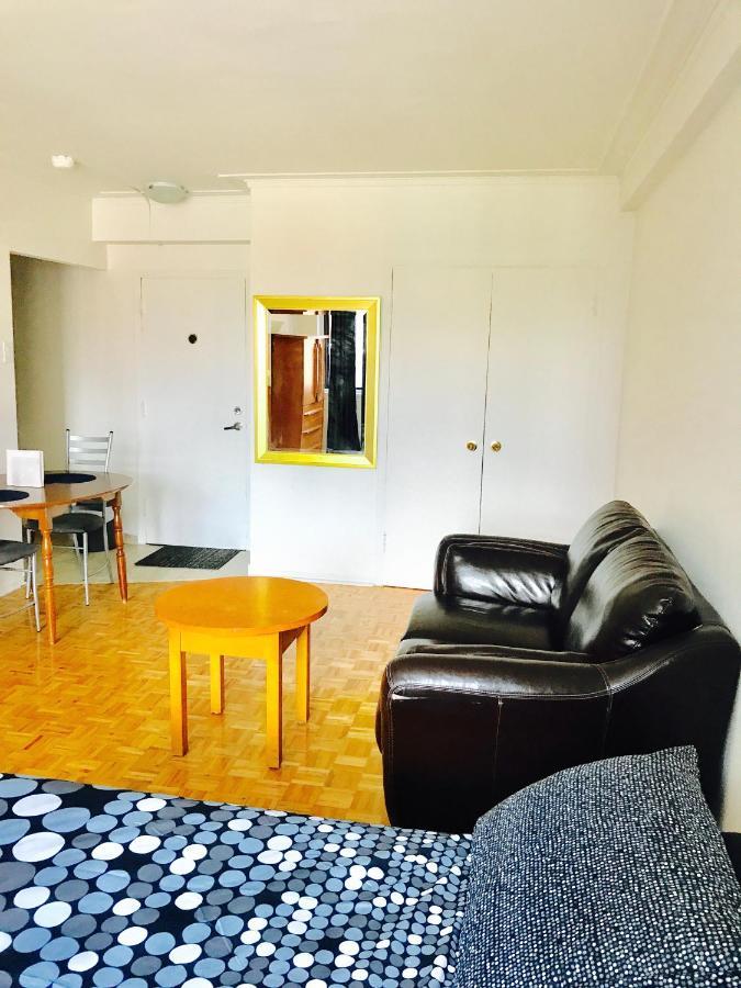 Stylish Apartment: Comfortable In The Golden Square Mile Montreal