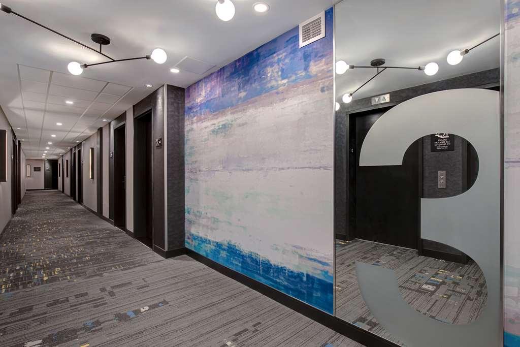 Hotel Homewood By Hilton Downtown Montreal
