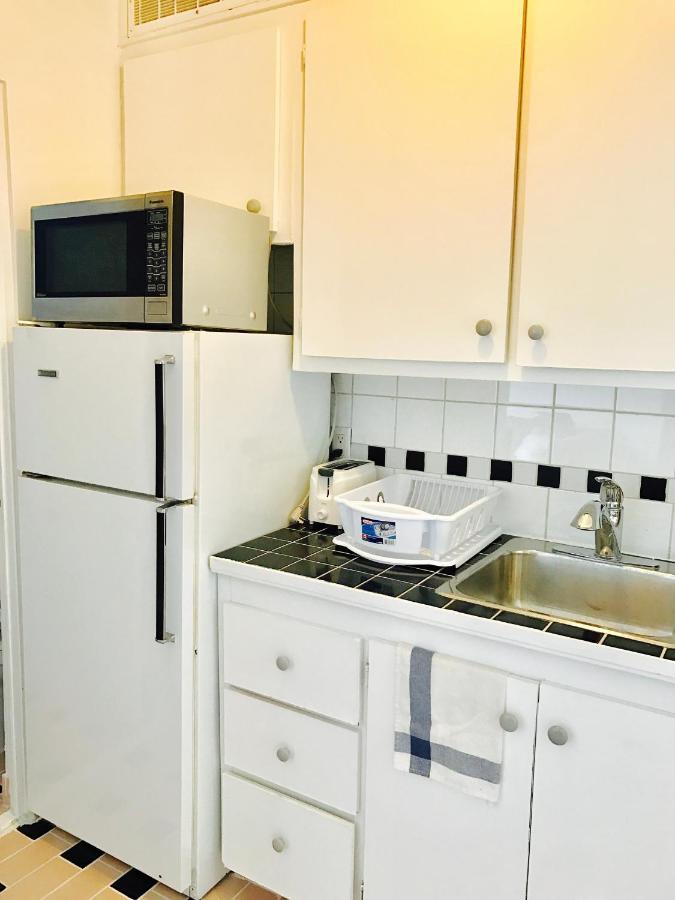 Stylish Apartment: Comfortable In The Golden Square Mile Apartment Montreal