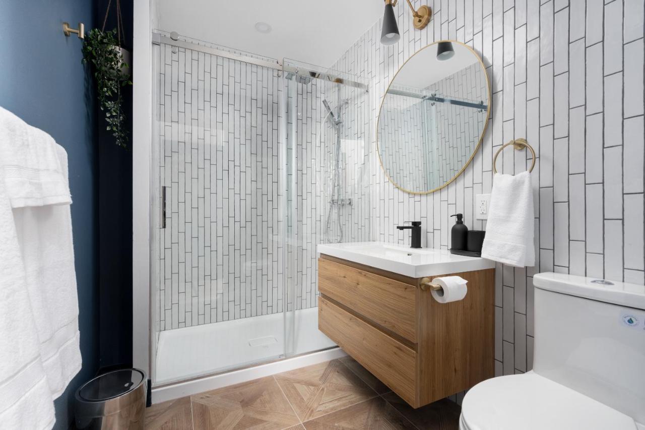 Les Suites Saint-laurent Apartment Montreal