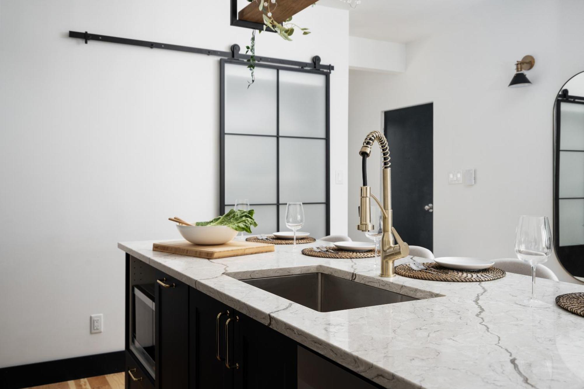 Les Suites Saint-laurent Apartment Montreal