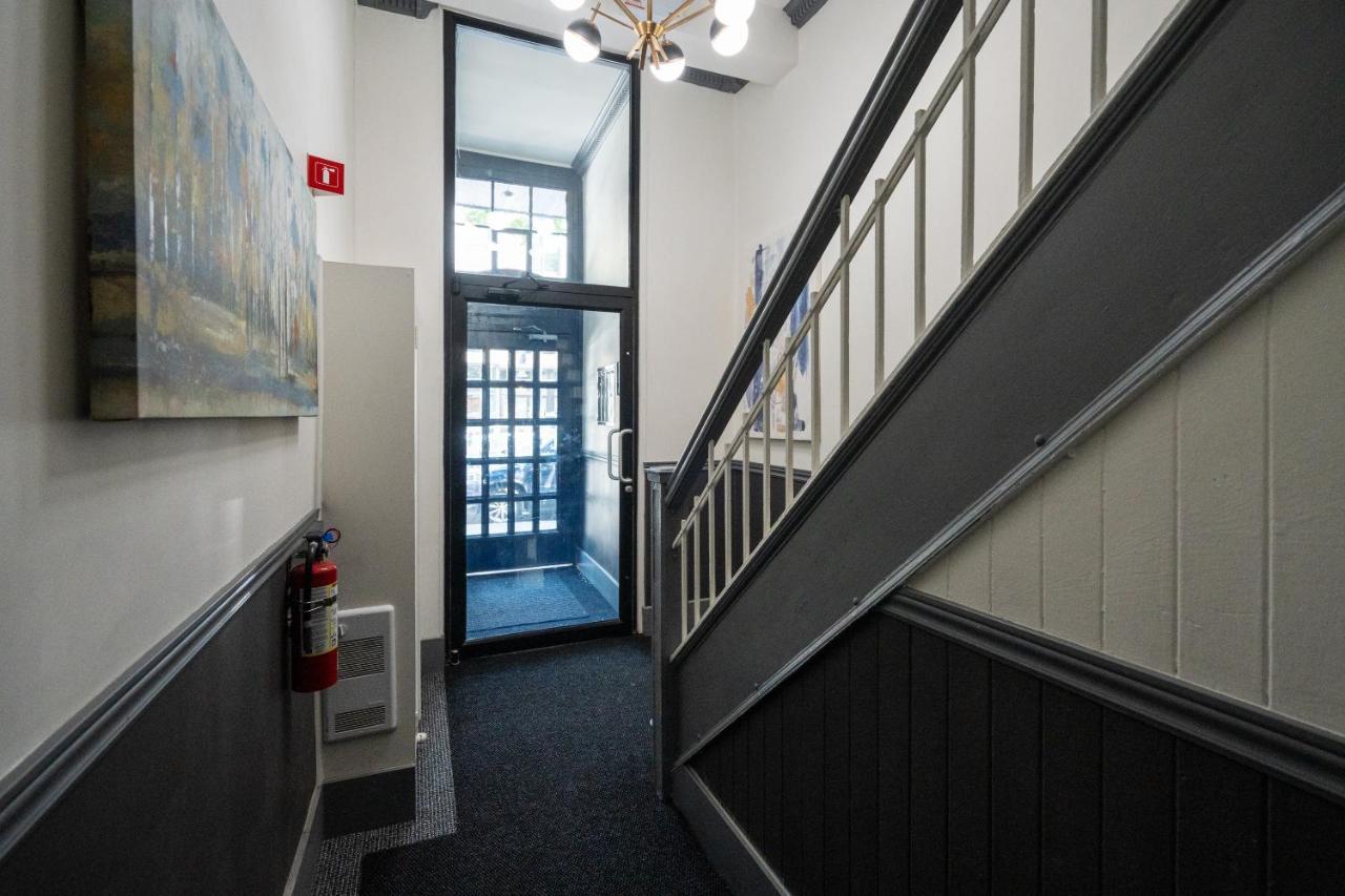 Les Suites Saint-laurent Apartment