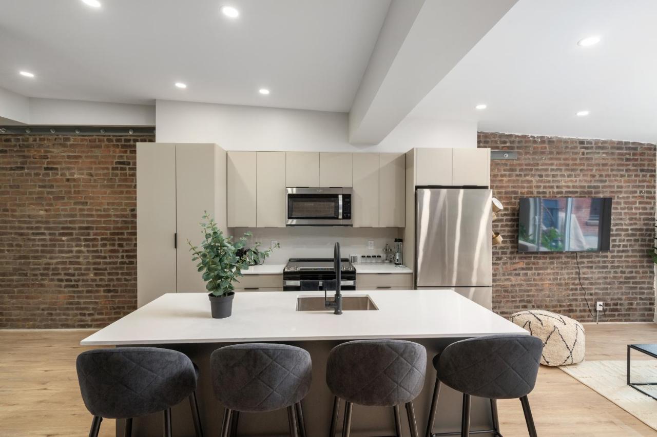Young- Griffintown Apartment *