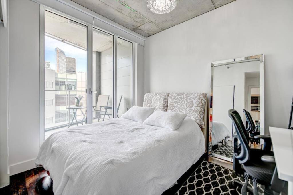 Perle Toute Equipee Avec Vue, Wi-fi Et Balcon Entre Vieux Et Centre-ville *