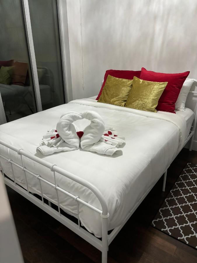 Perle Toute Equipee Avec Vue, Wi-fi Et Balcon Entre Vieux Et Centre-ville * Montreal