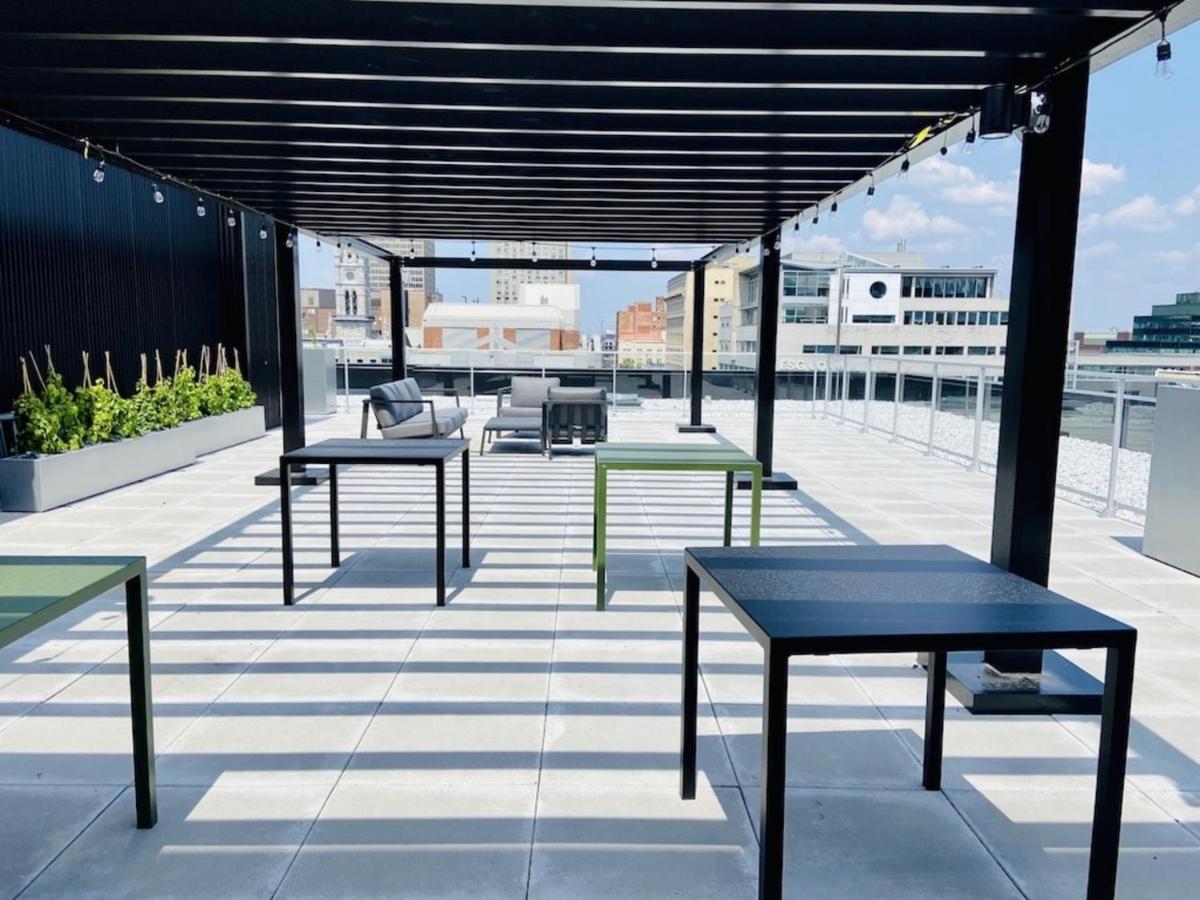 Avec Terrasse Privee Dans Le Quartier Des Spectacles * Montreal