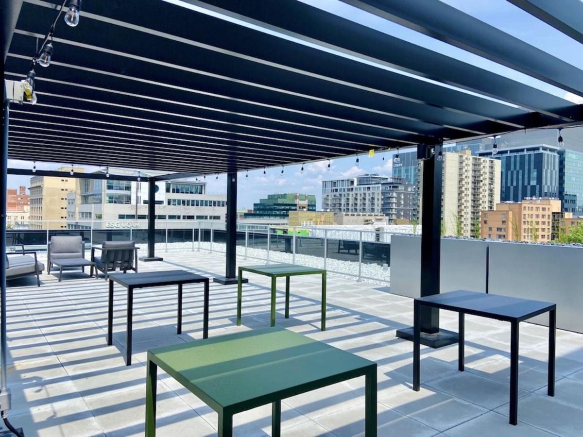 Apartment Avec Terrasse Privee Dans Le Quartier Des Spectacles