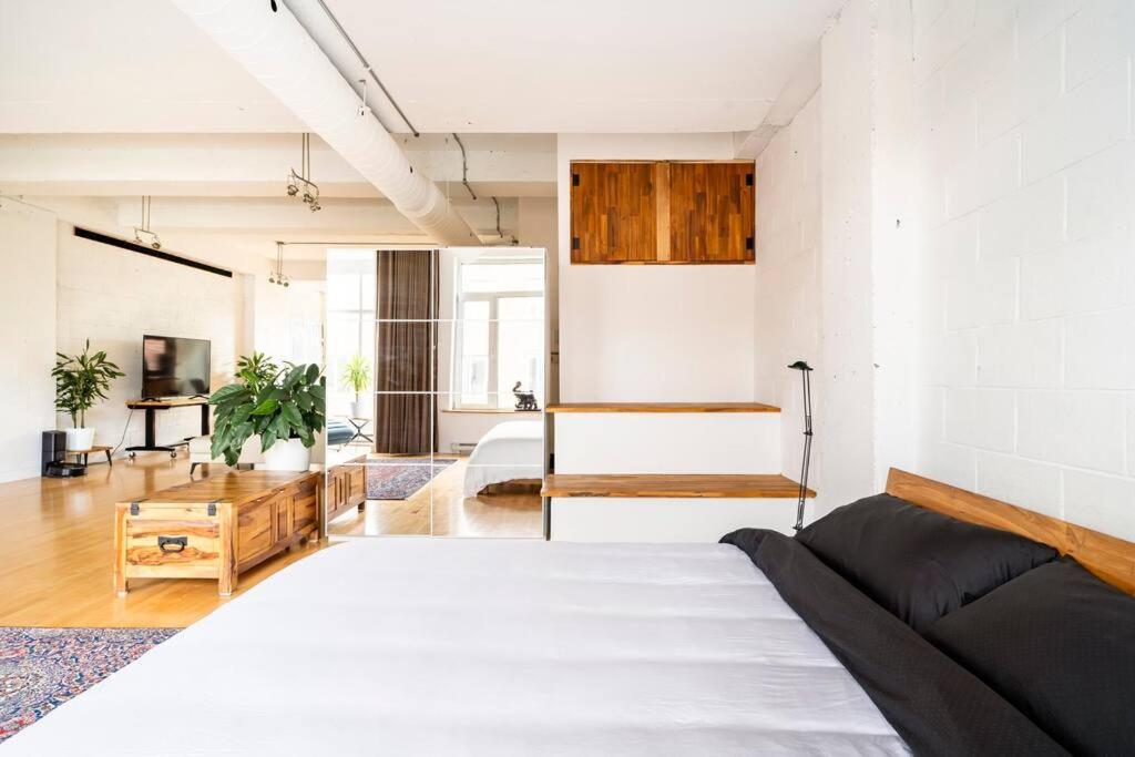 Mileend - Huge Bright & Modern Loft - Kingbed Apartment Montreal