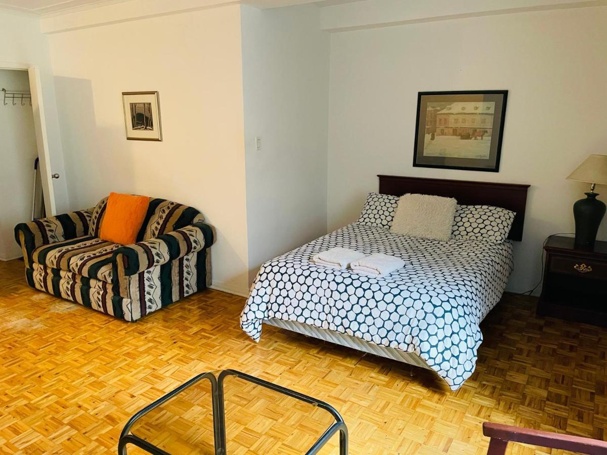 Stylish Apartment: Comfortable In The Golden Square Mile Montreal