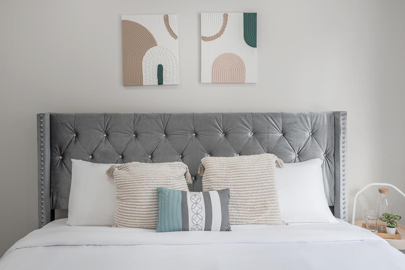 Apartment The Olympic Stadium Cozy 2 King Size Beds *