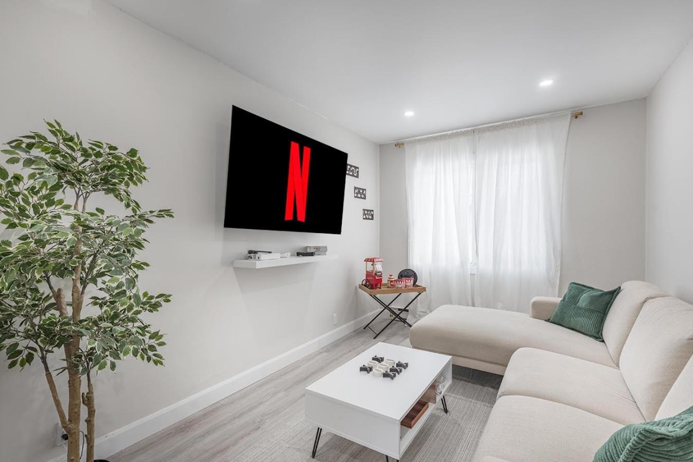 Apartment The Olympic Stadium Cozy 2 King Size Beds Montreal