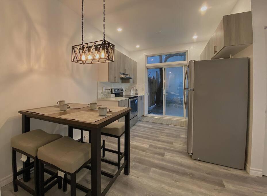 4414-modern 2 Bd Gem/ Near Dt Mtl, Canal, Atwater Apartment Montreal