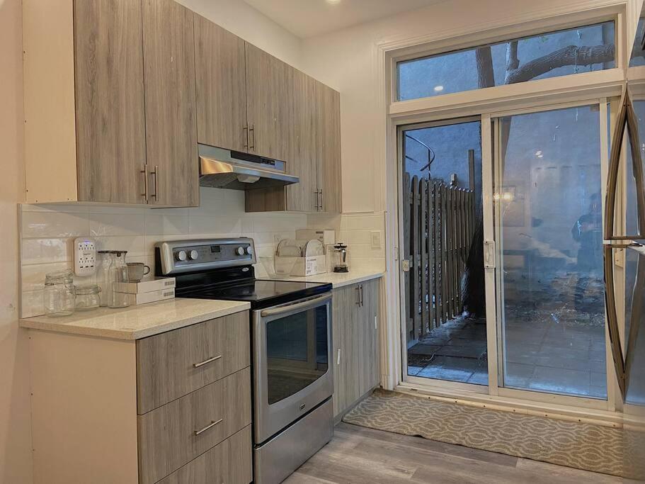 4414-modern 2 Bd Gem/ Near Dt Mtl, Canal, Atwater