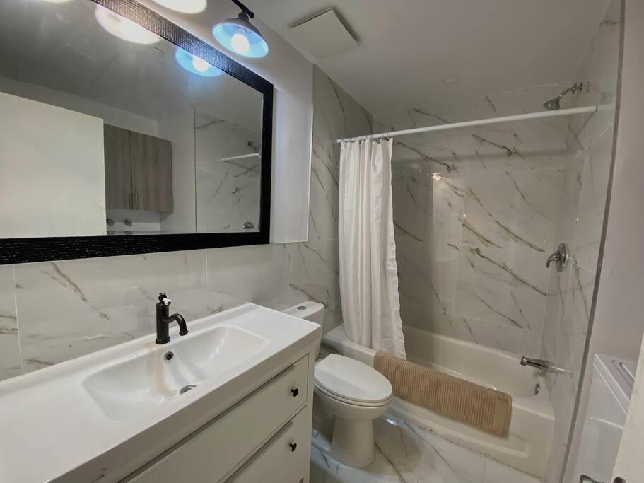 4414-modern 2 Bd Gem/ Near Dt Mtl, Canal, Atwater Apartment *