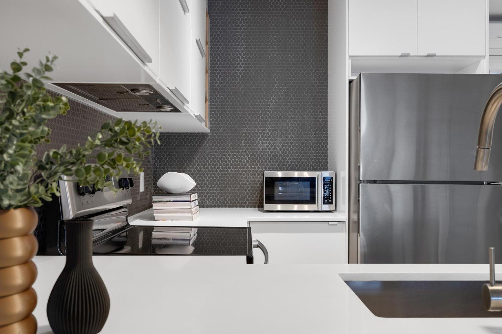 Liv Mtl Urban Aparthotel