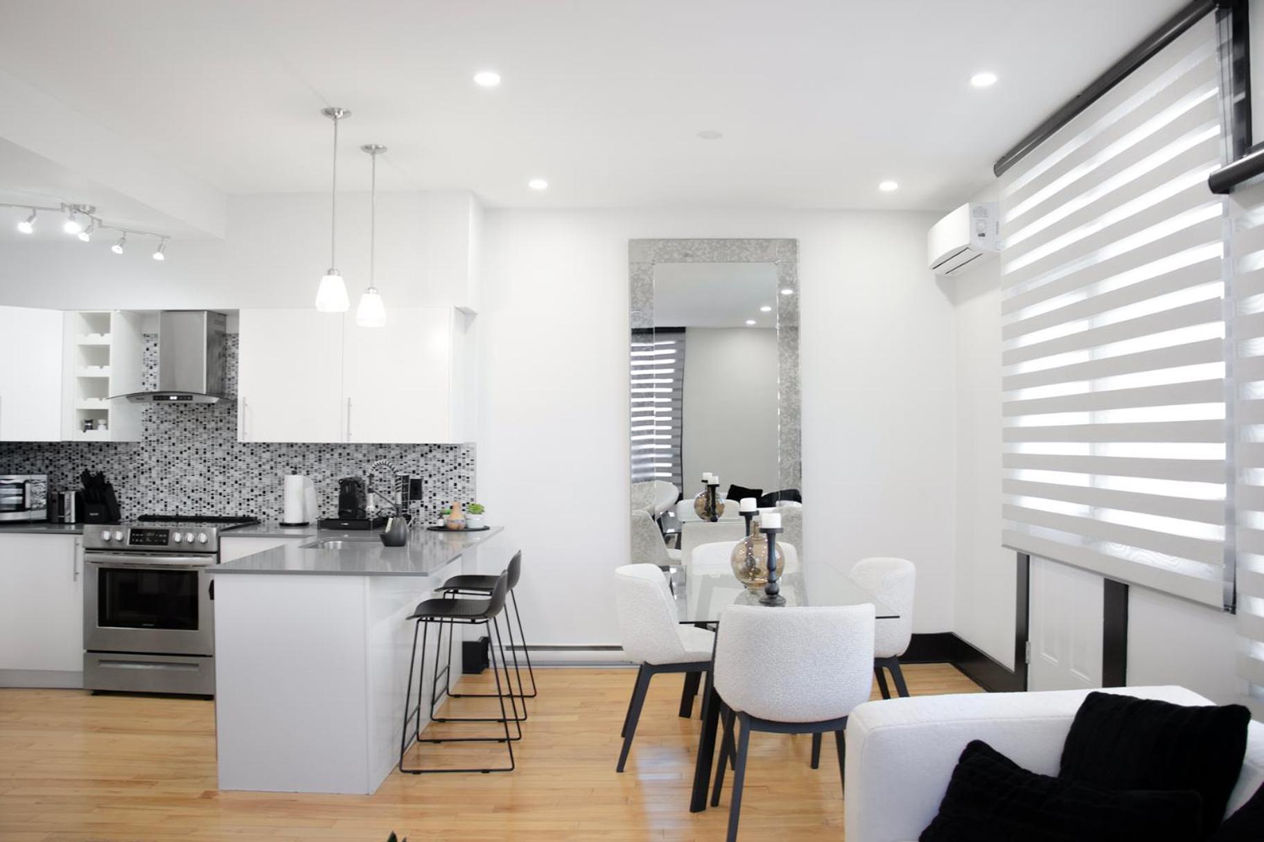 Apartment Chic 1-bedroom Retreat In Montreal's Vibrant Plateau Mont-royal Area - 3