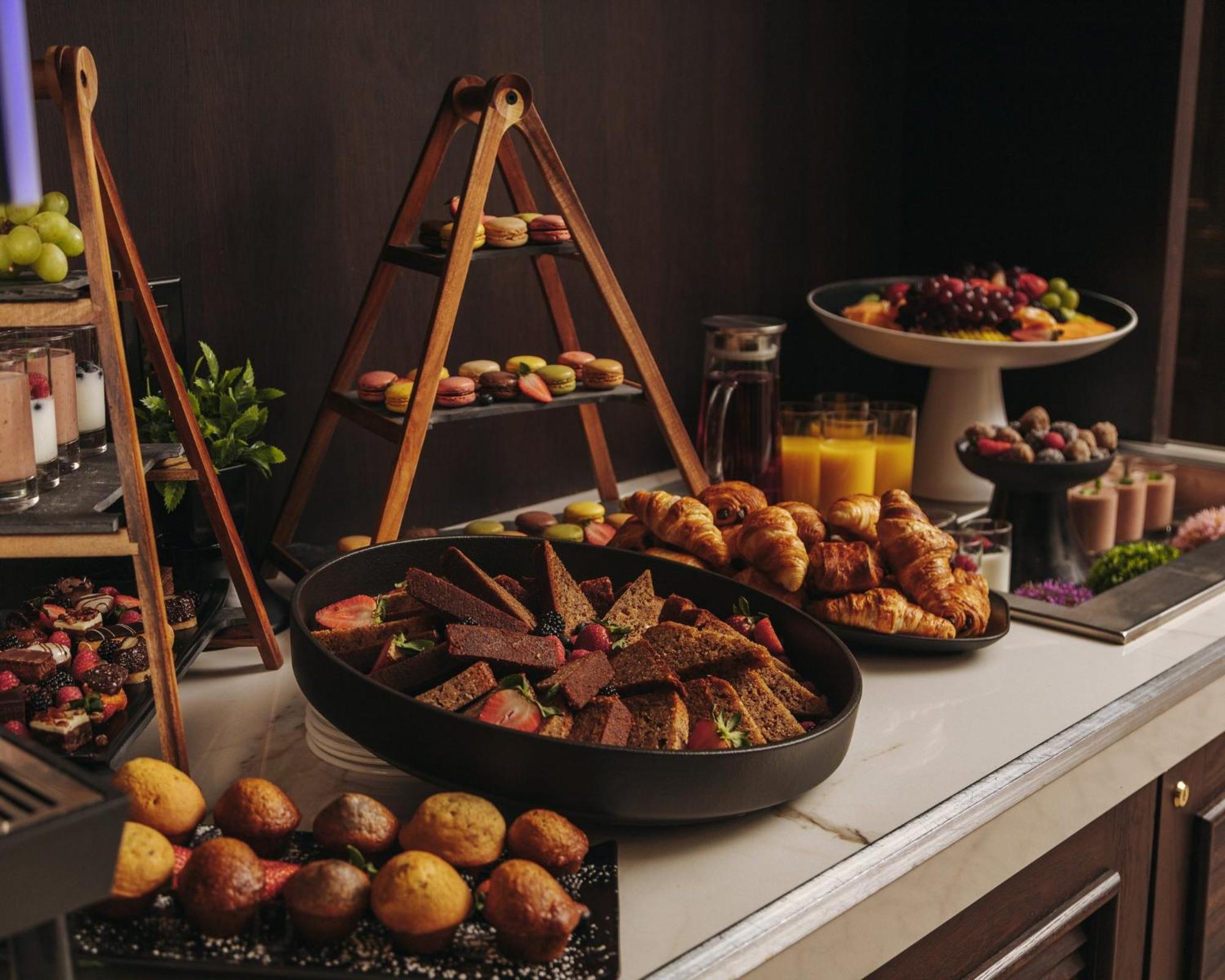 Intercontinental By Ihg Hotel Montreal