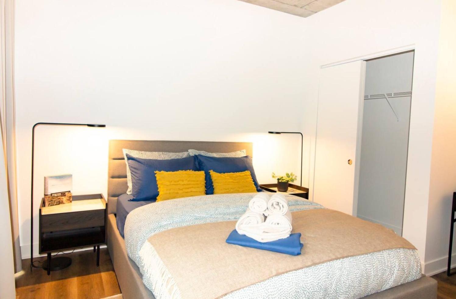 Apartment 2br+gym For Vip Corporate & Students Downtown Mtl