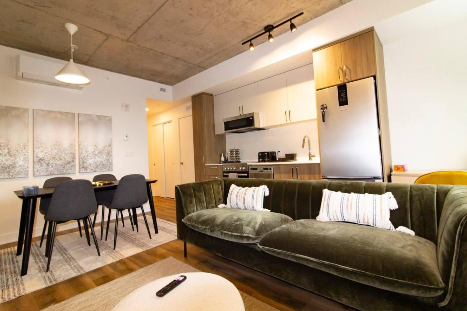 Apartment 2br+gym For Vip Corporate & Students Downtown Mtl Montreal