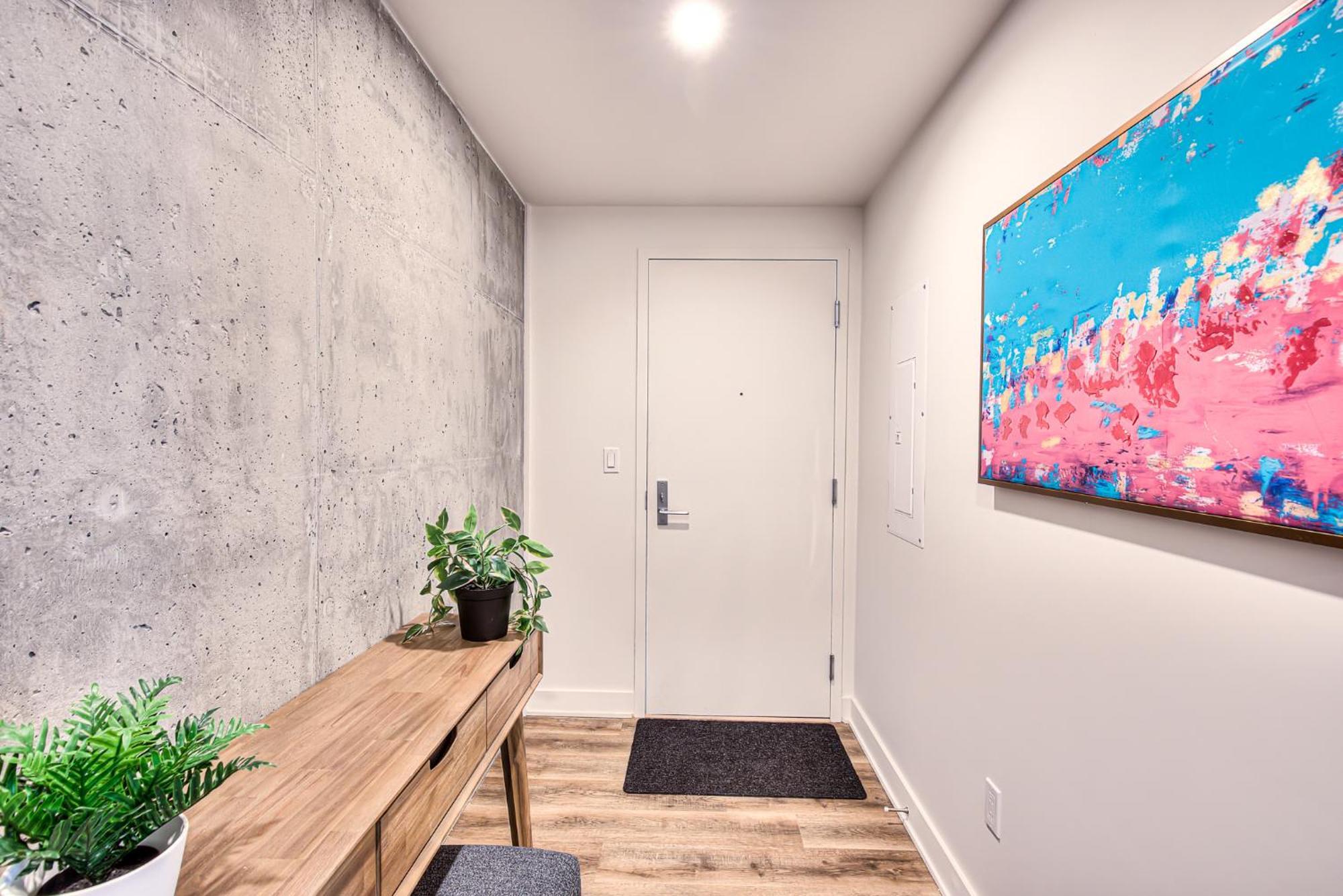 2br+gym For Vip Corporate & Students Downtown Mtl