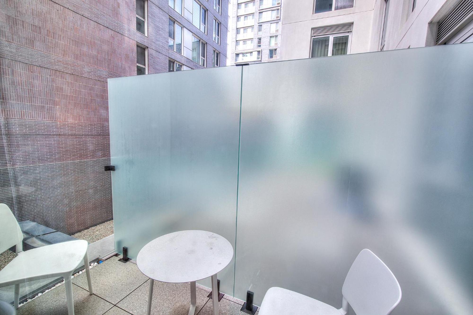 2br+gym For Vip Corporate & Students Downtown Mtl Apartment