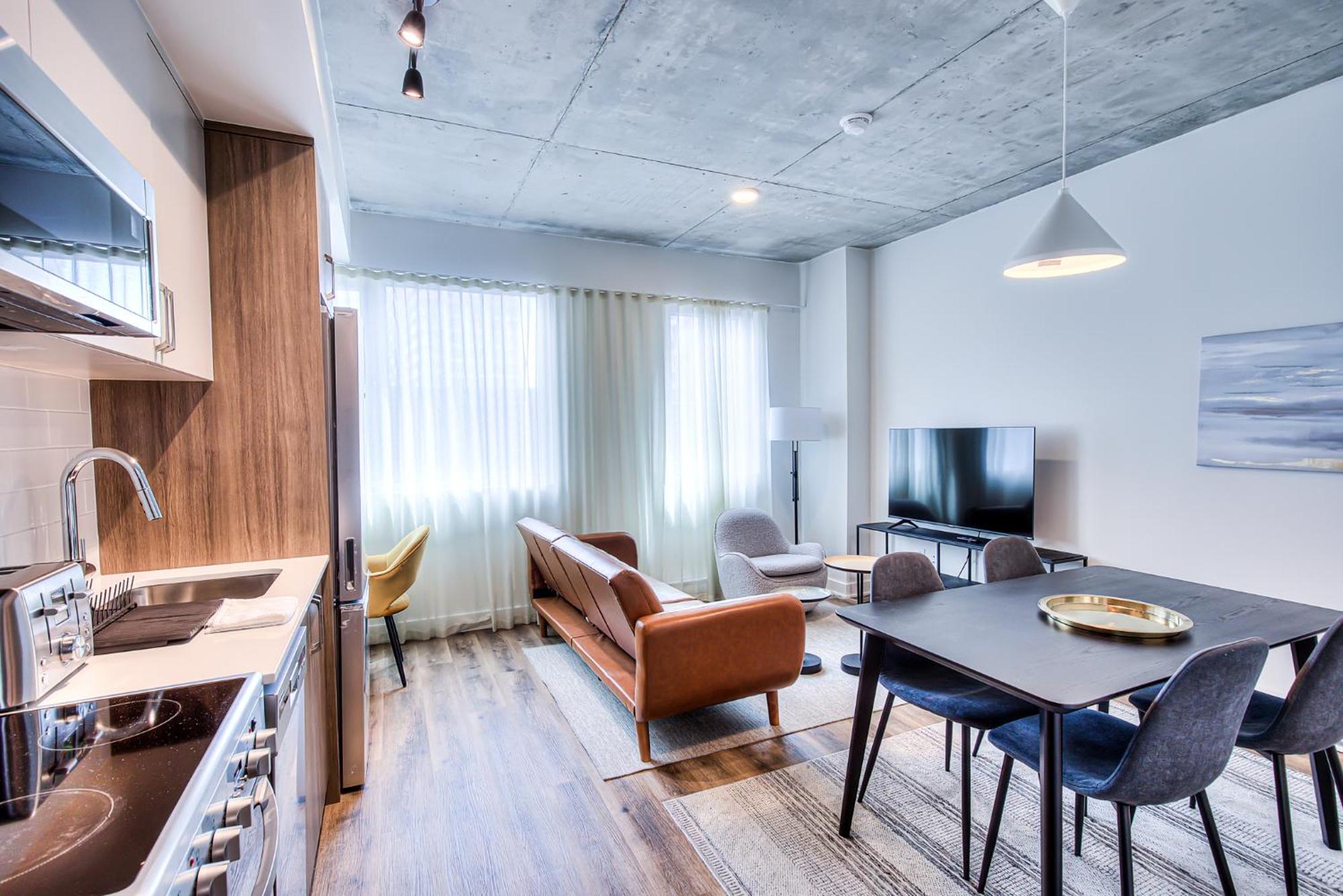 2br+gym For Vip Corporate & Students Downtown Mtl Apartment Montreal