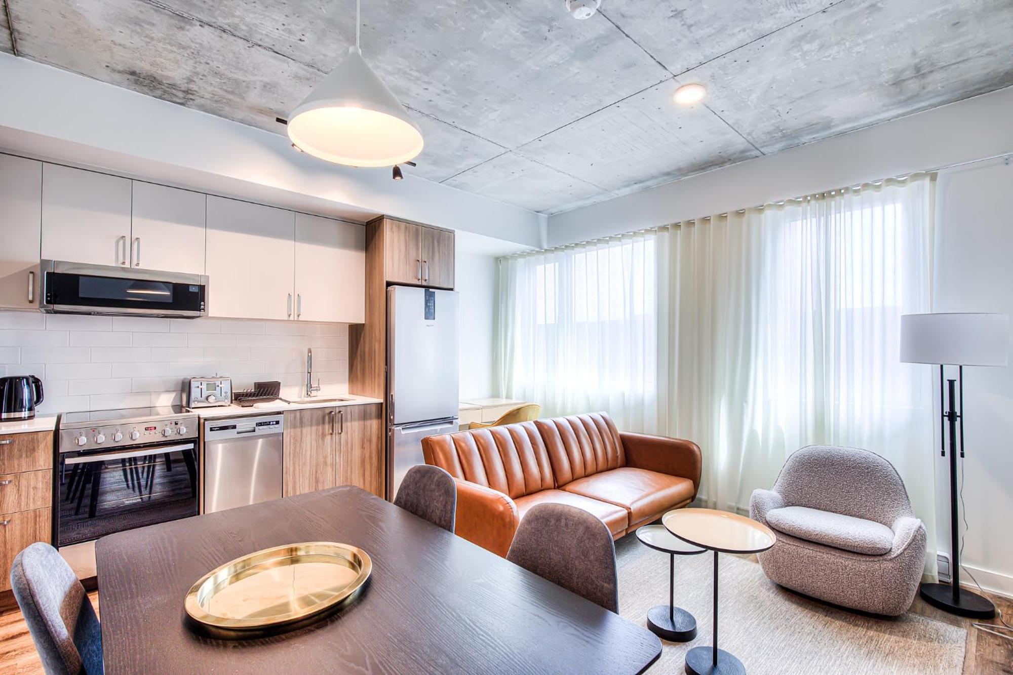 2br+gym For Vip Corporate & Students Downtown Mtl Apartment