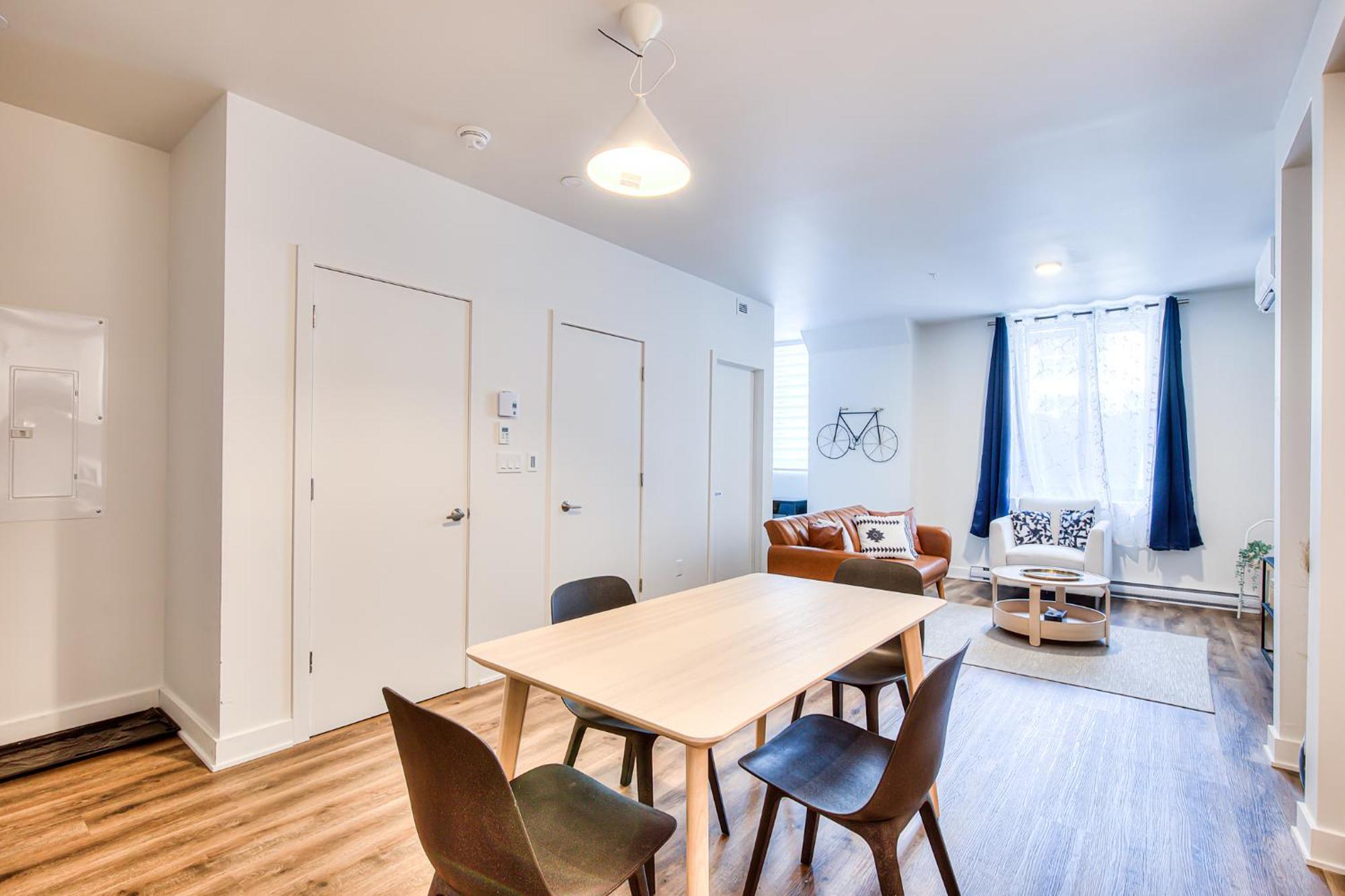 2br+gym For Vip Corporate & Students Downtown Mtl Montreal