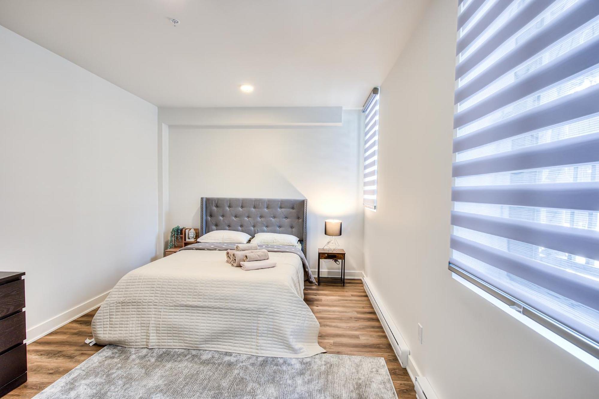 2br+gym For Vip Corporate & Students Downtown Mtl Montreal